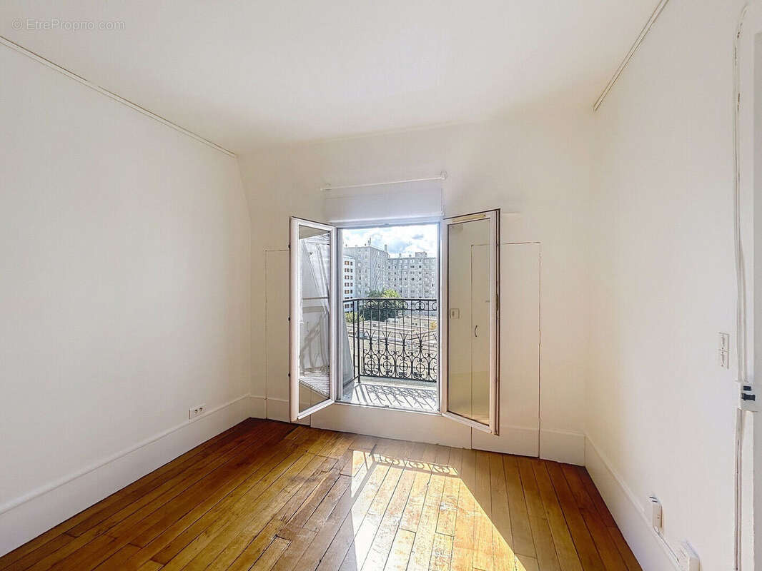 Appartement à PARIS-20E