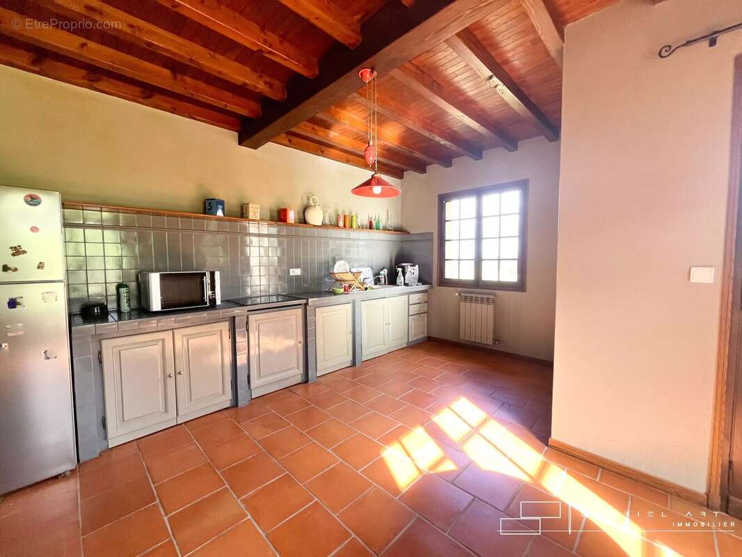 Maison à LASSEUBE-PROPRE