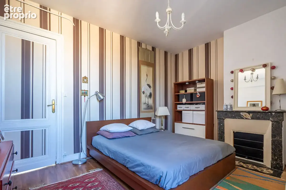 Bordeaux Chartrons - Appartement T4 de 85.14 m² au dernier étage dans un immeuble pierre - photo 11
