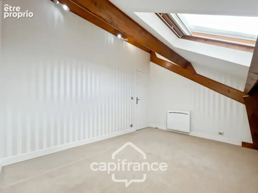Maison familiale et polyvalente, à Ormesson-sur-Marne, au calme, 4 chambres, dépendance, 2 grands garages, terrain 496 m2 - photo 12