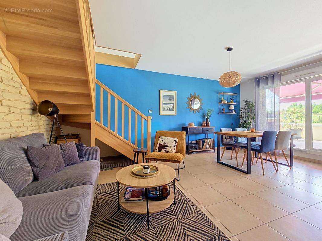Appartement à AMANCY