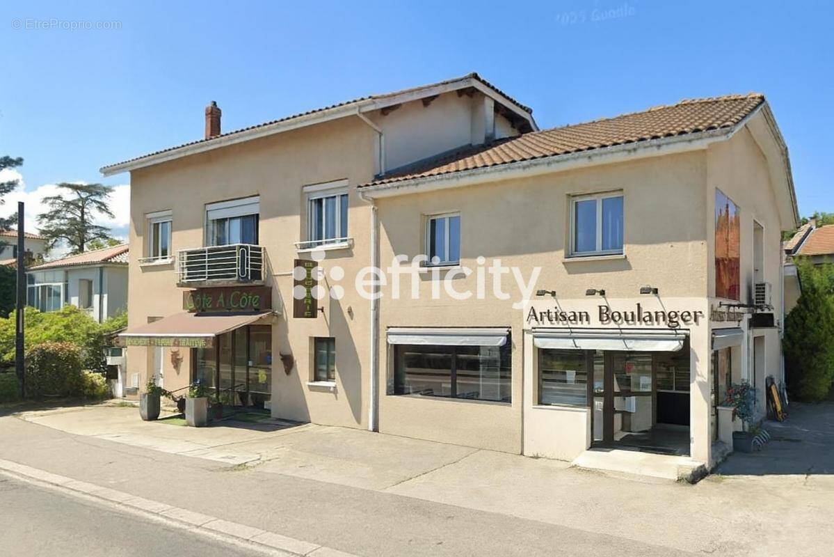 Appartement à CONDRIEU