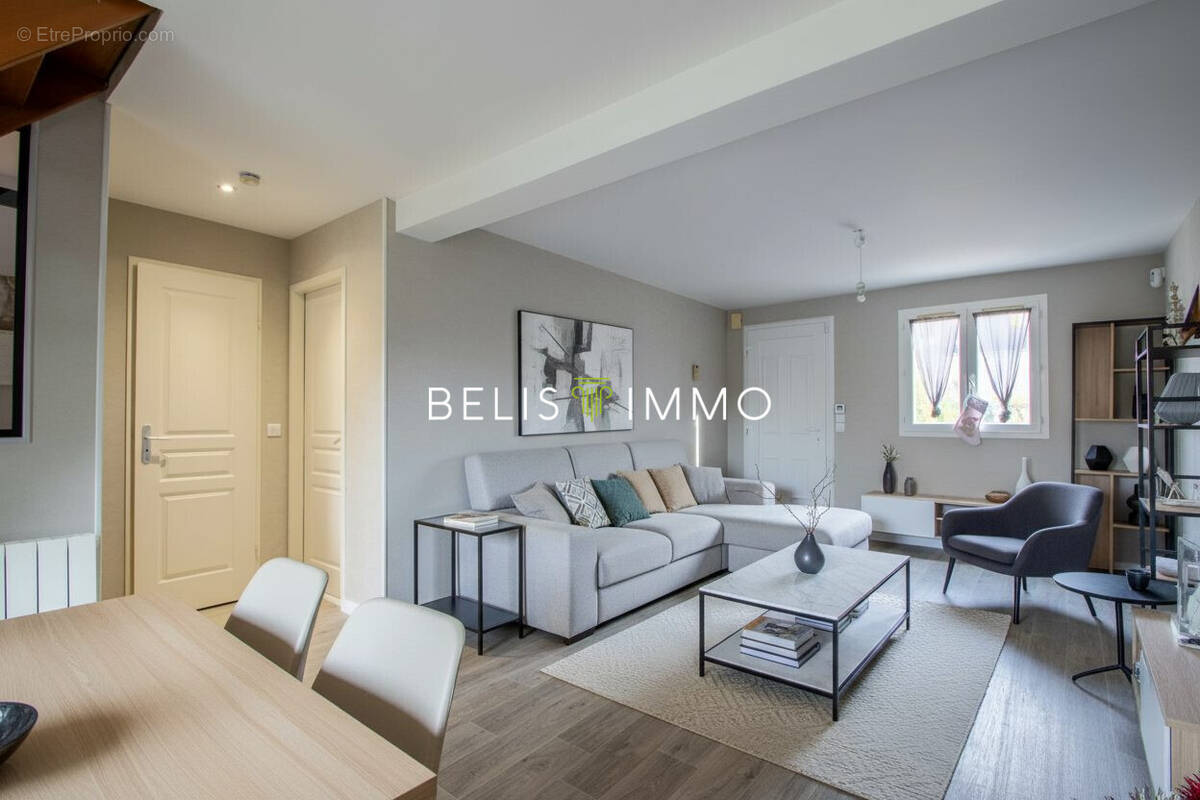 Maison à MONTLOUIS-SUR-LOIRE