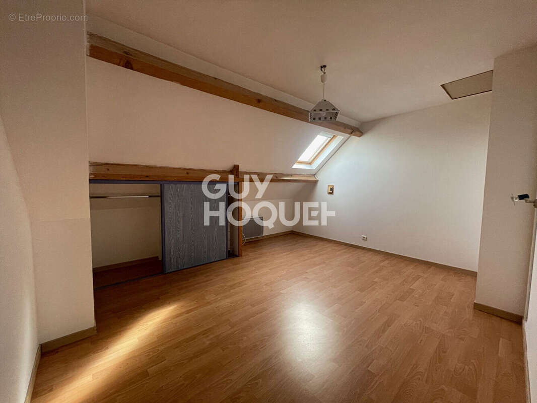 Maison à LA CHAPELLE-LA-REINE