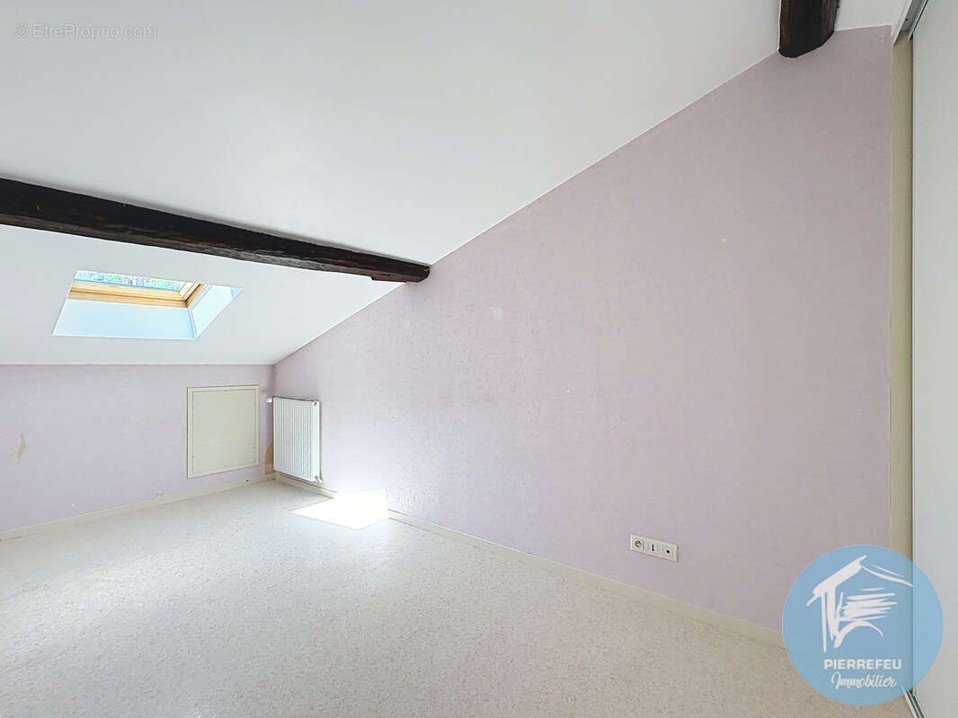 Tarare centre - immeuble de rapport r+2 de 277 m2 - vendu entierement loue - photo 11