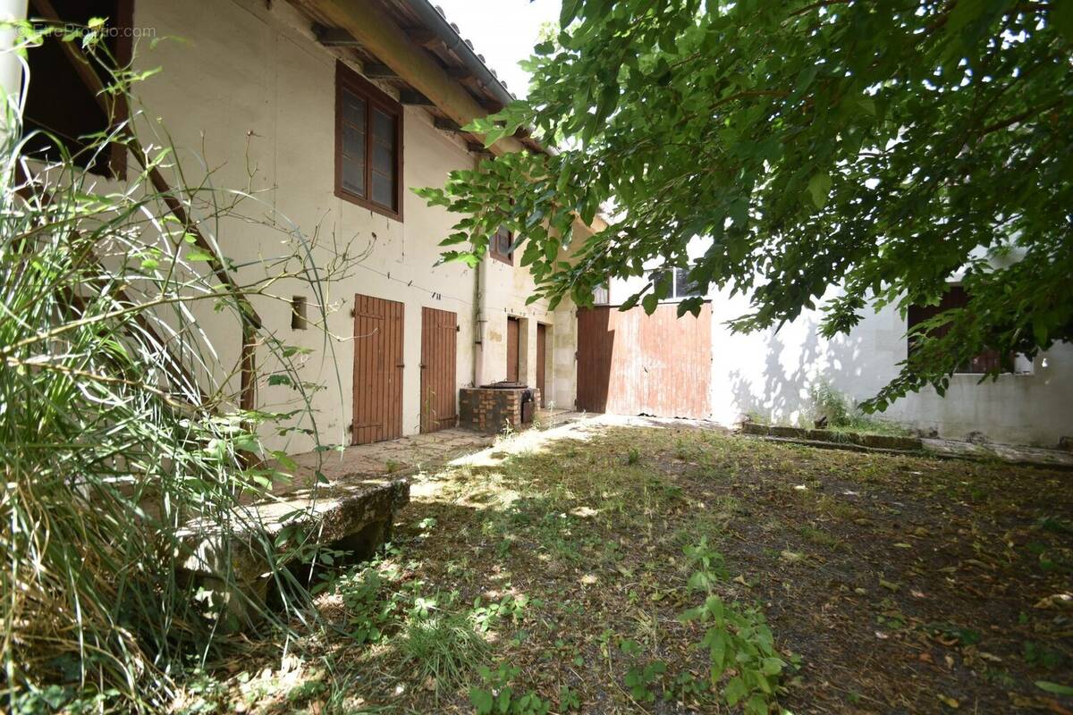 Maison à TONNAY-CHARENTE
