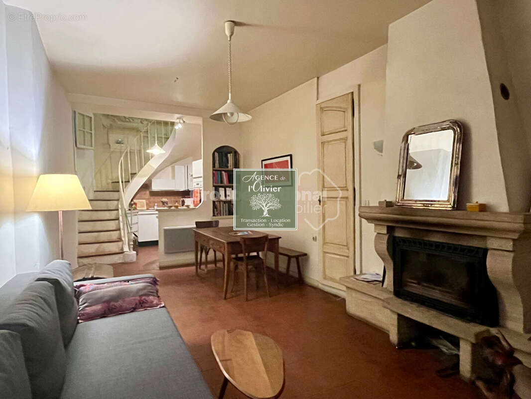 Appartement Arles 3 pièce(s) 56.36 m2 - photo 3