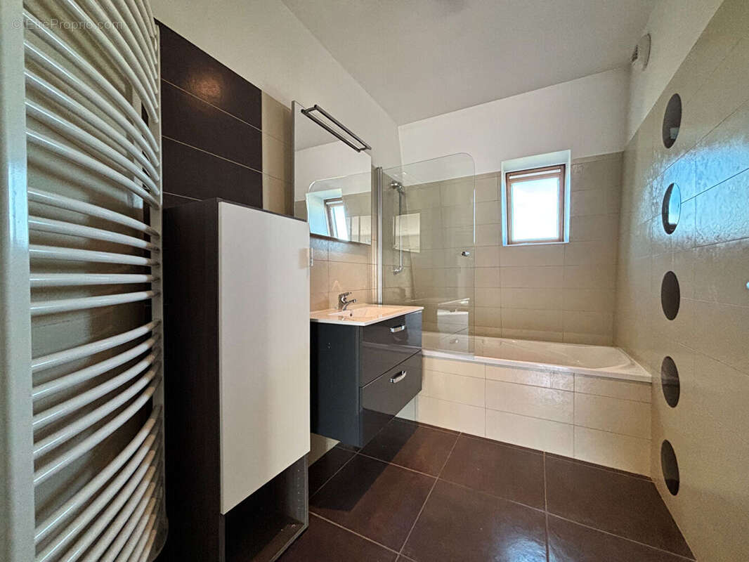 Appt T3 + garage (26000) - photo 12