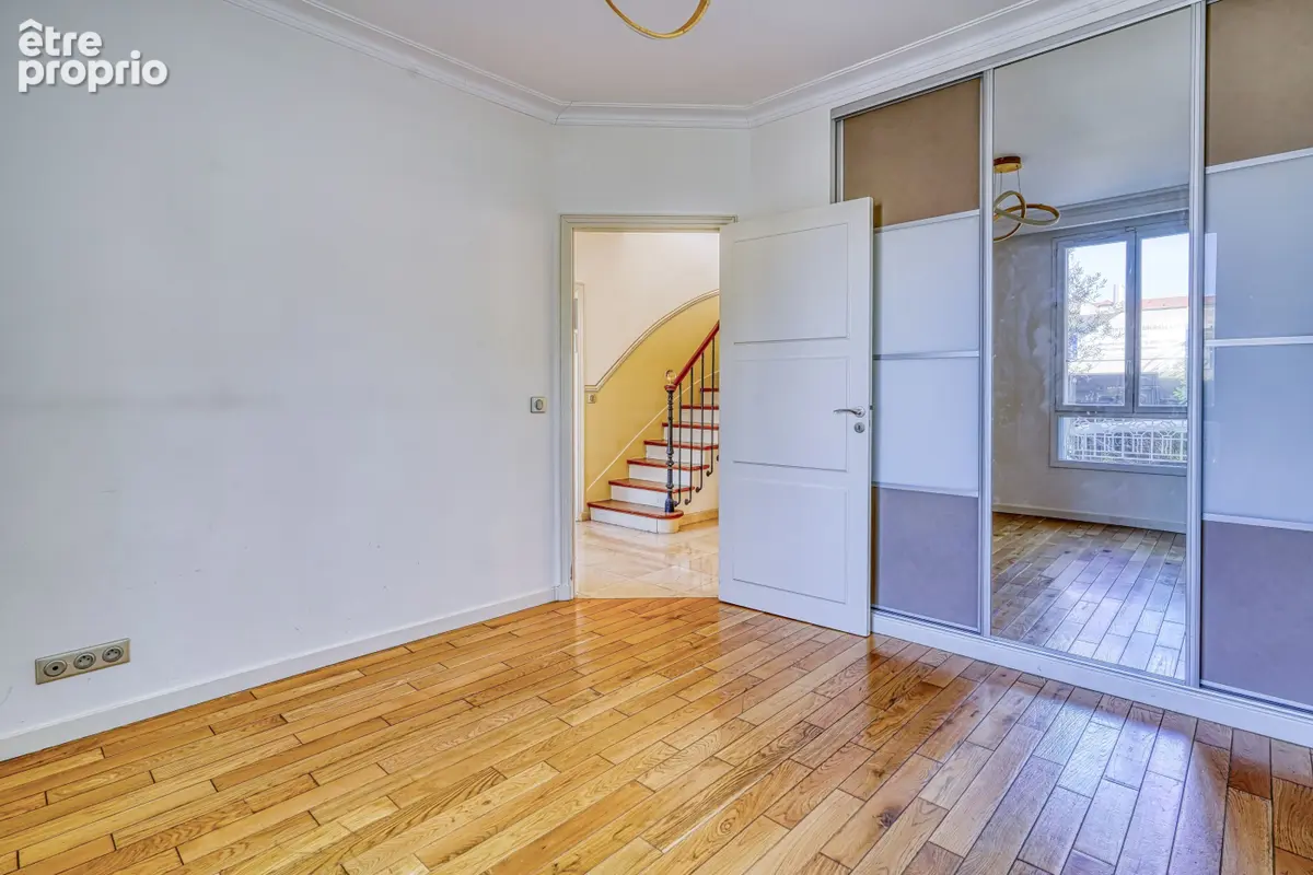 Maison 7 pièces 178 m² à vendre à Maisons-Alfort (94700) - photo 9