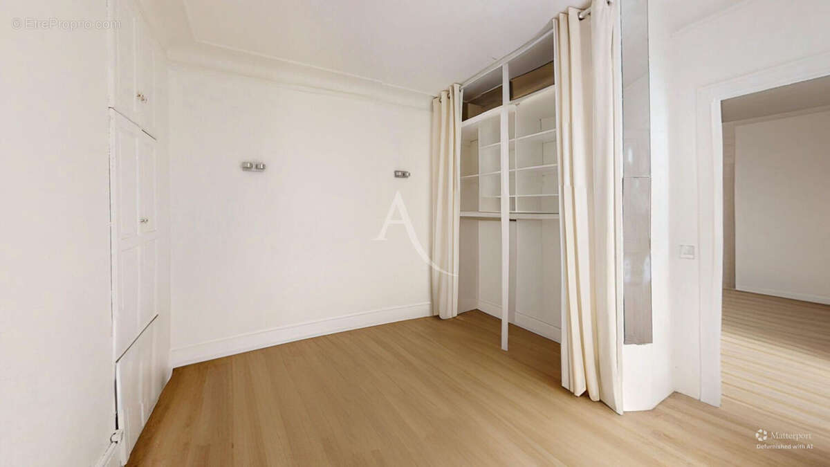 Appartement à PARIS-10E