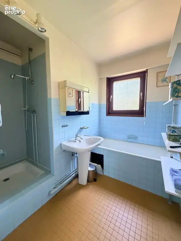Belle maison à toit plat - Vayres - photo 10
