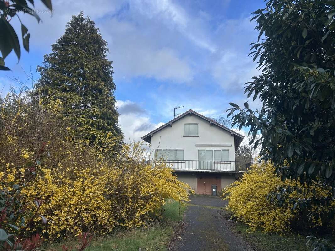 Maison à LACHAPELLE-SOUS-CHAUX