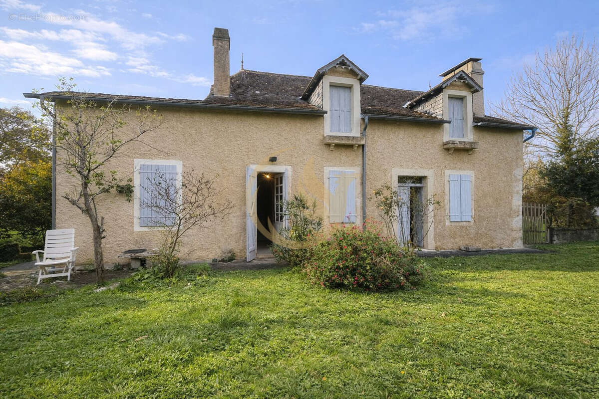 Maison 106 m² à Artiguelouve  - photo 2