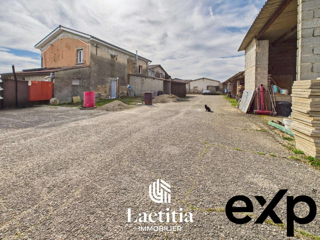 Maison à SAINT-GEORGES-D'ESPERANCHE