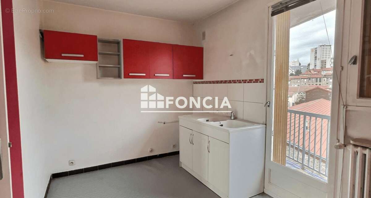 Appartement à SAINT-ETIENNE