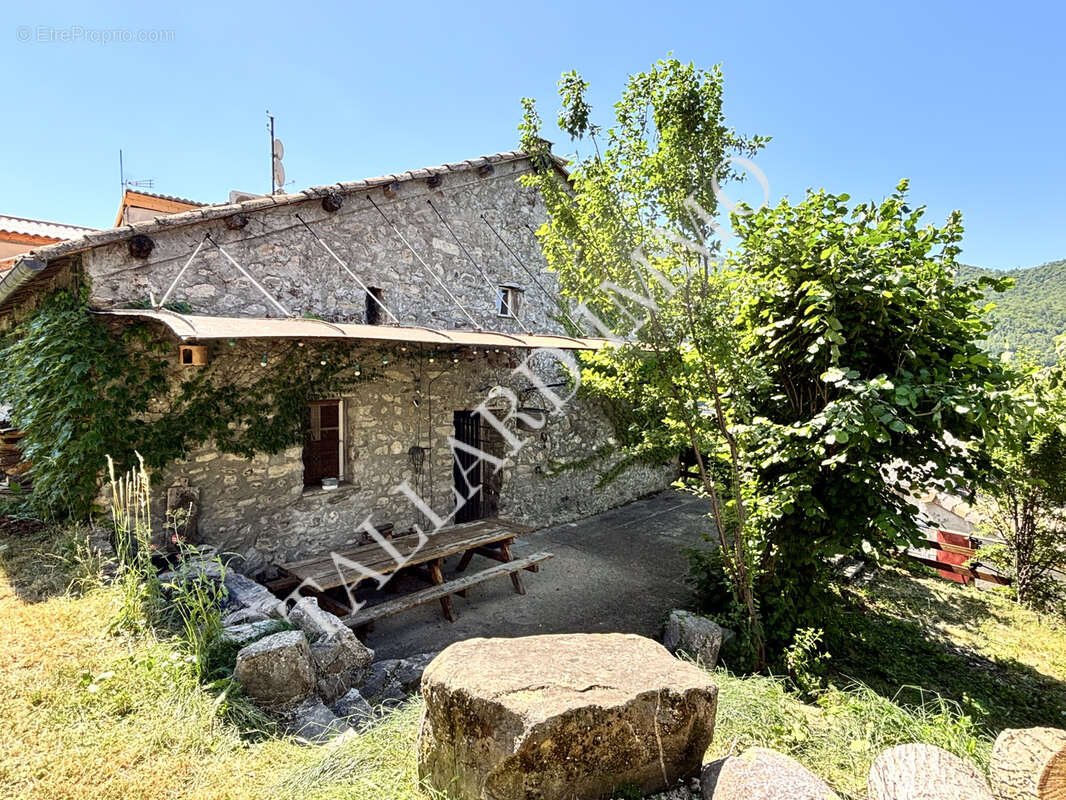 Venterol, maison 163 m2 + grages, caves et jardin. - photo 39