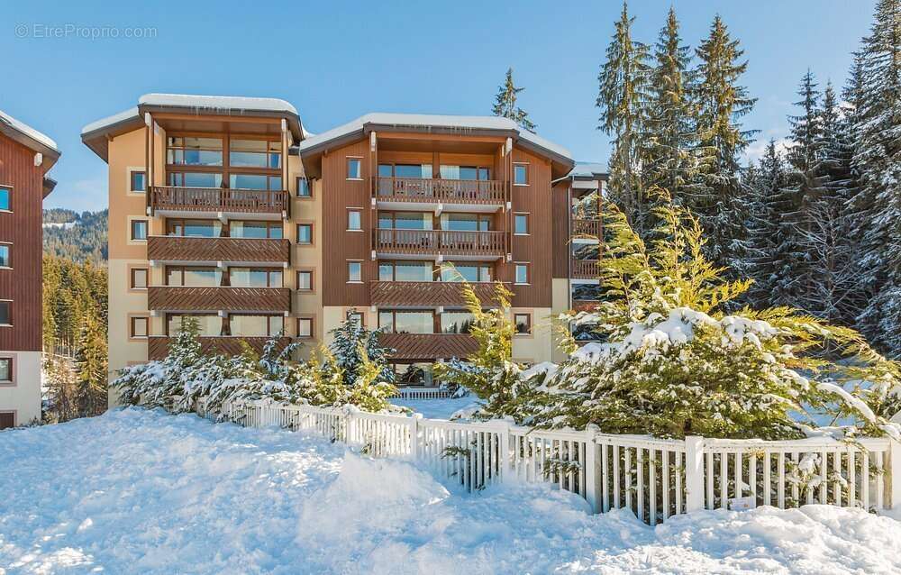 Appartement à MORILLON