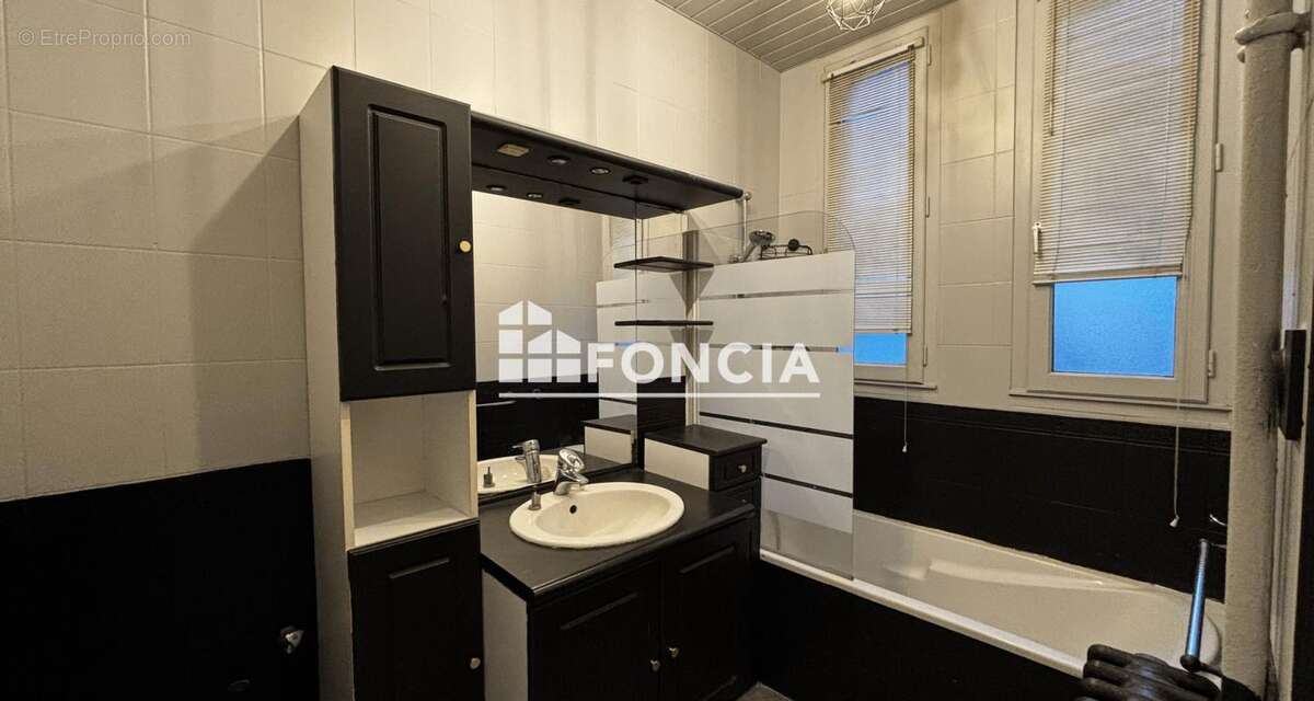 Appartement à SAINT-ETIENNE