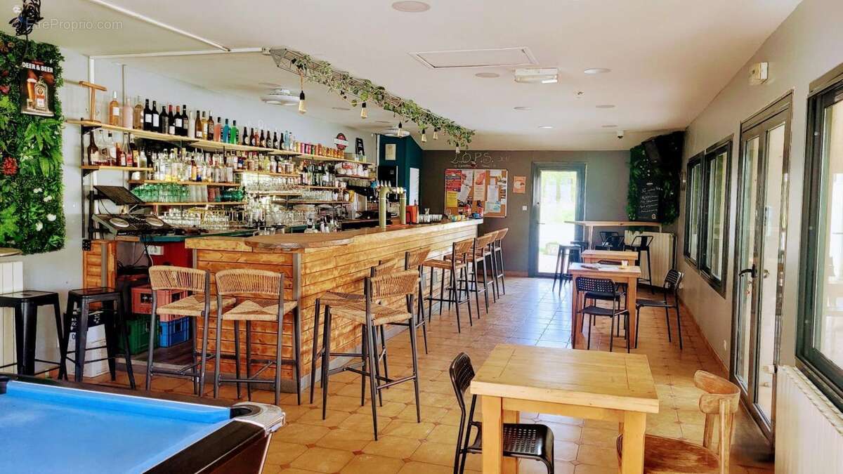 Commerce à LAUZERTE