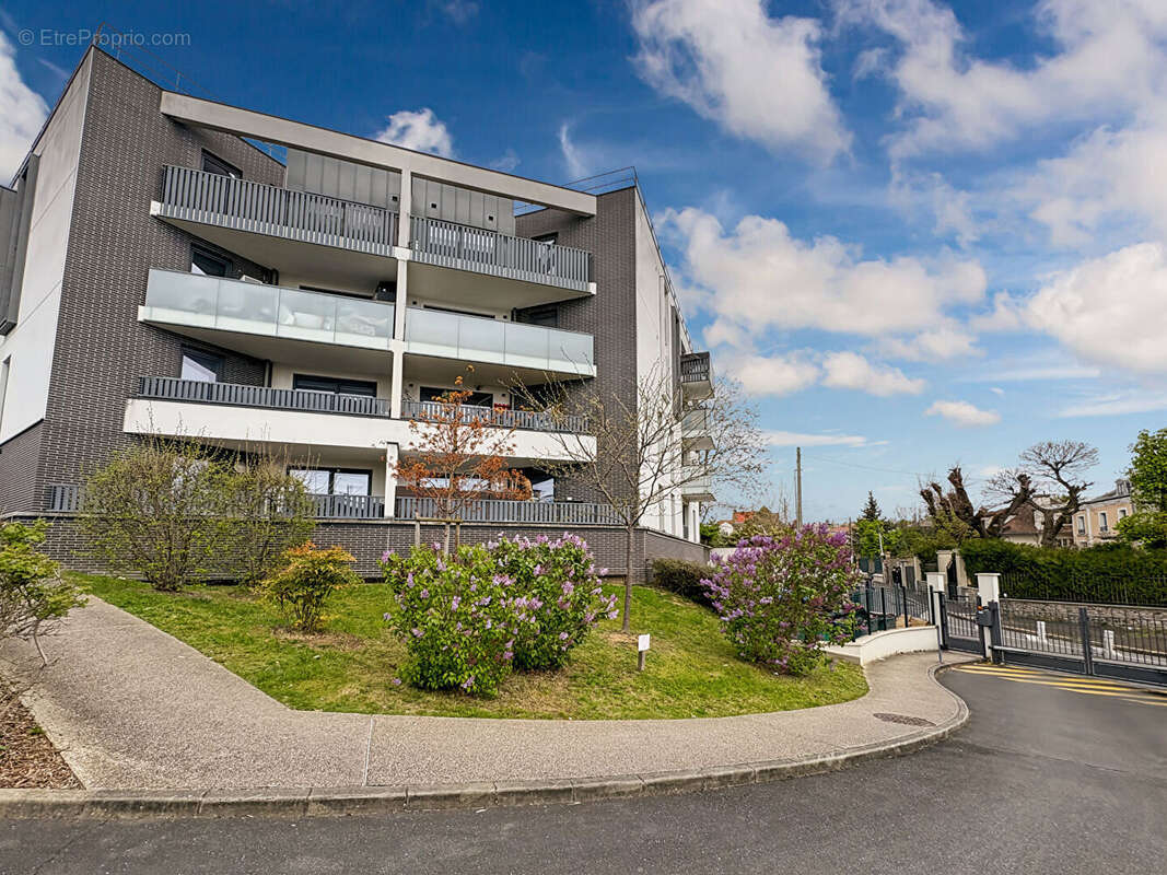 Appartement à LE RAINCY