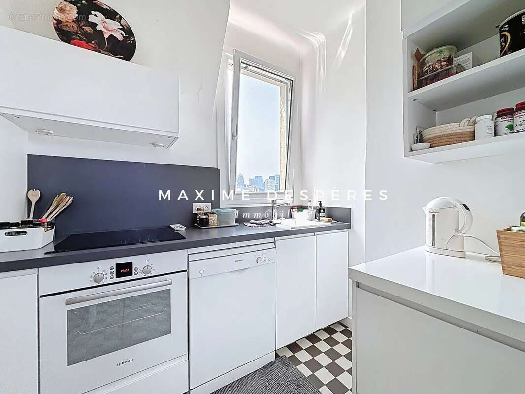 Appartement à NEUILLY-SUR-SEINE