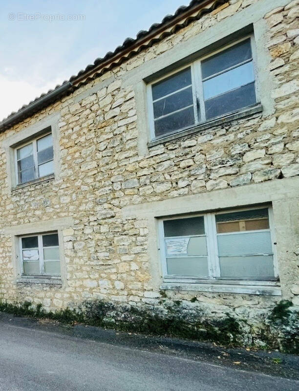 Maison à L'ISLE-D'ESPAGNAC