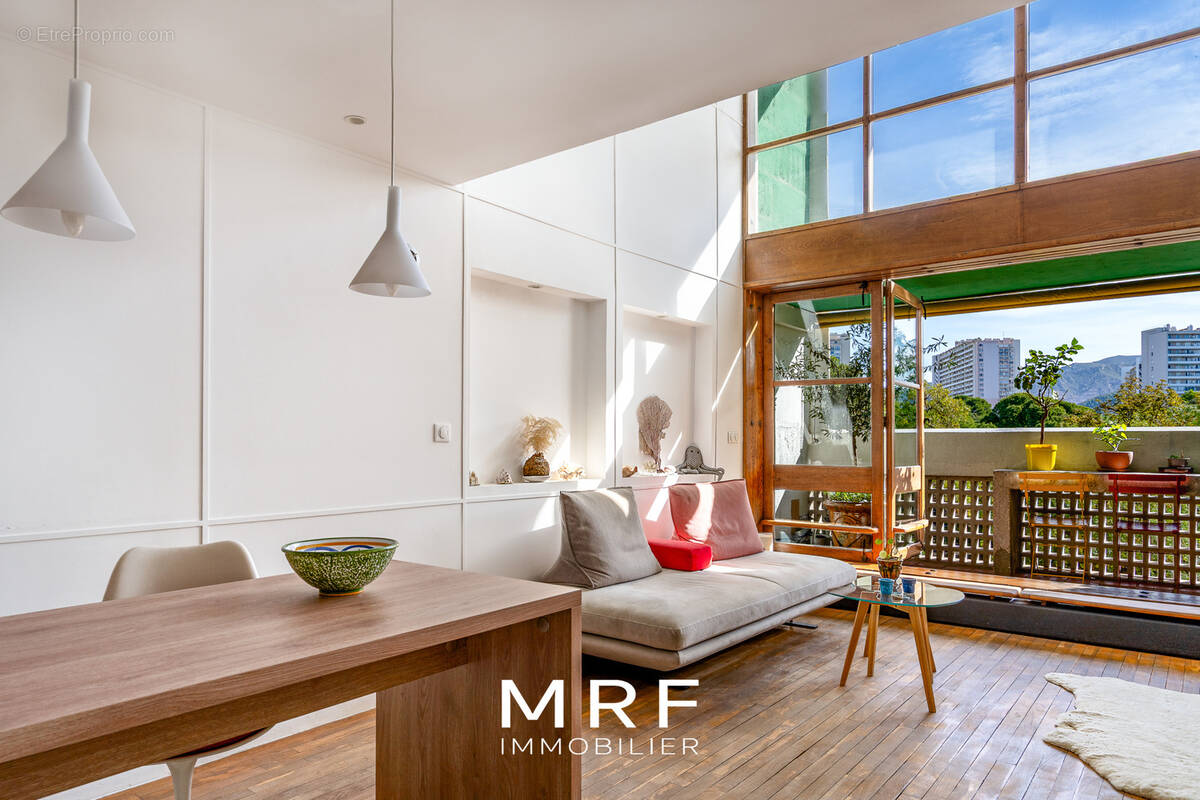 Appartement à MARSEILLE-8E