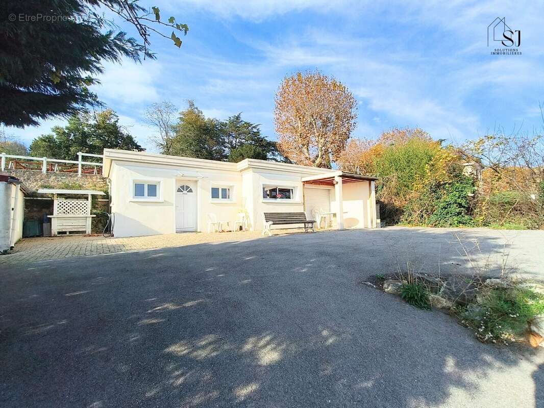 Maison à TUPIN-ET-SEMONS