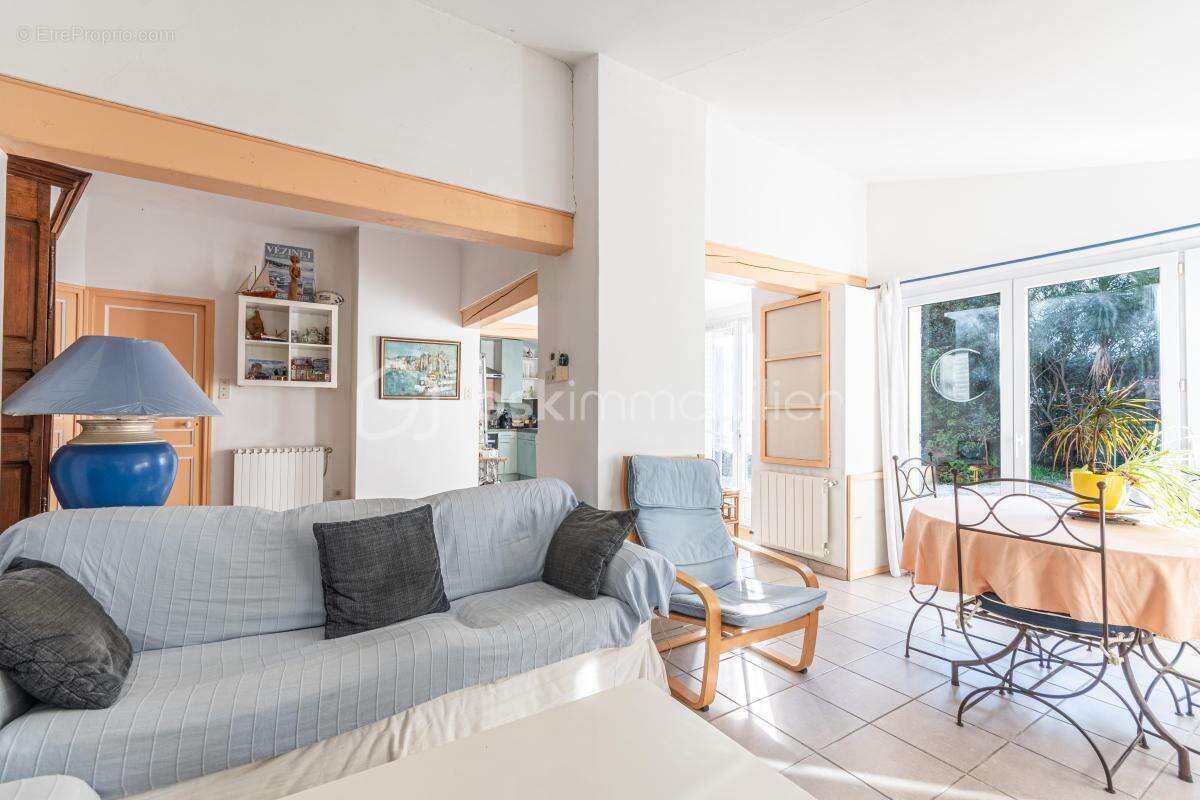 Le brusc - maison 110 m2 - calme - jardin - terrasse - sud/ouest/est - photo 10