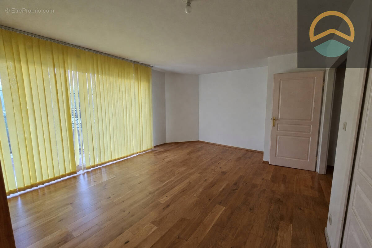 Appartement à HYERES