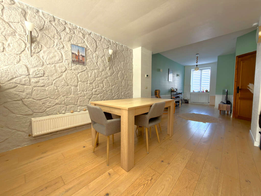 Maison à CAMPHIN-EN-CAREMBAULT