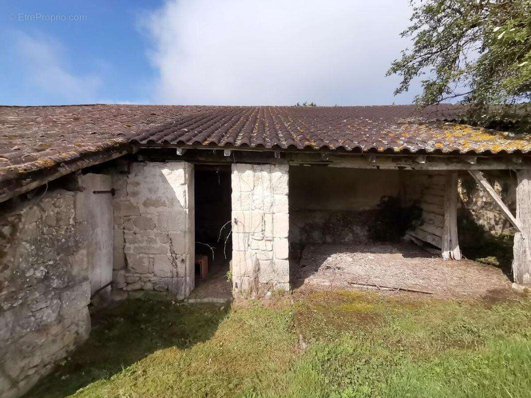 Maison à MONBAHUS