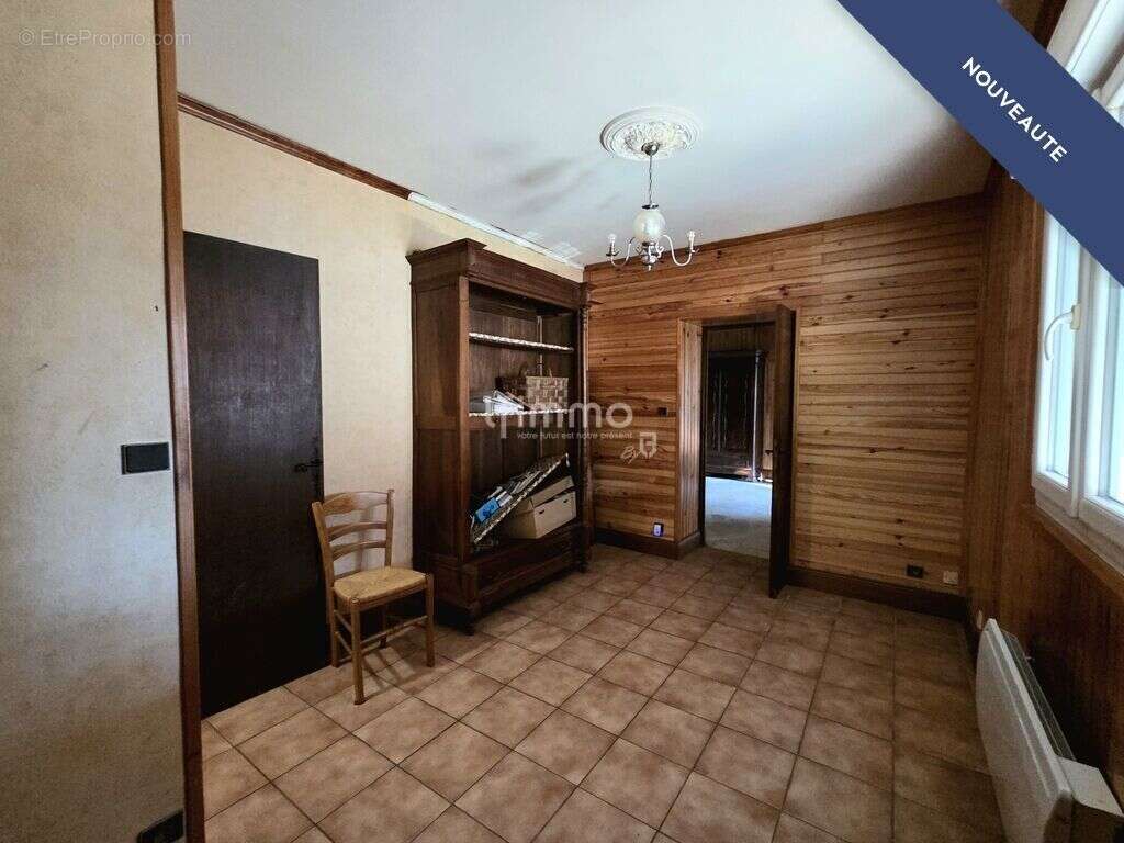 Maison à NOTRE-DAME-DE-SANILHAC