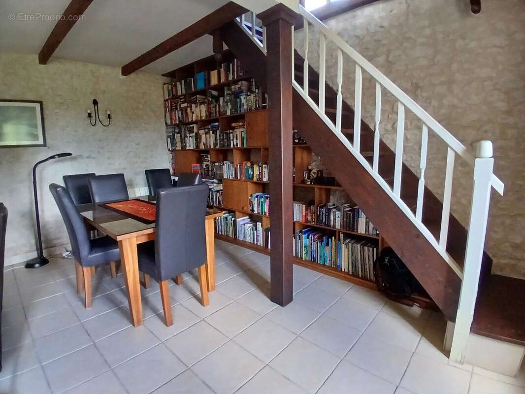 Deux maisons pittoresques en pierre situés à la campagne - photo 6