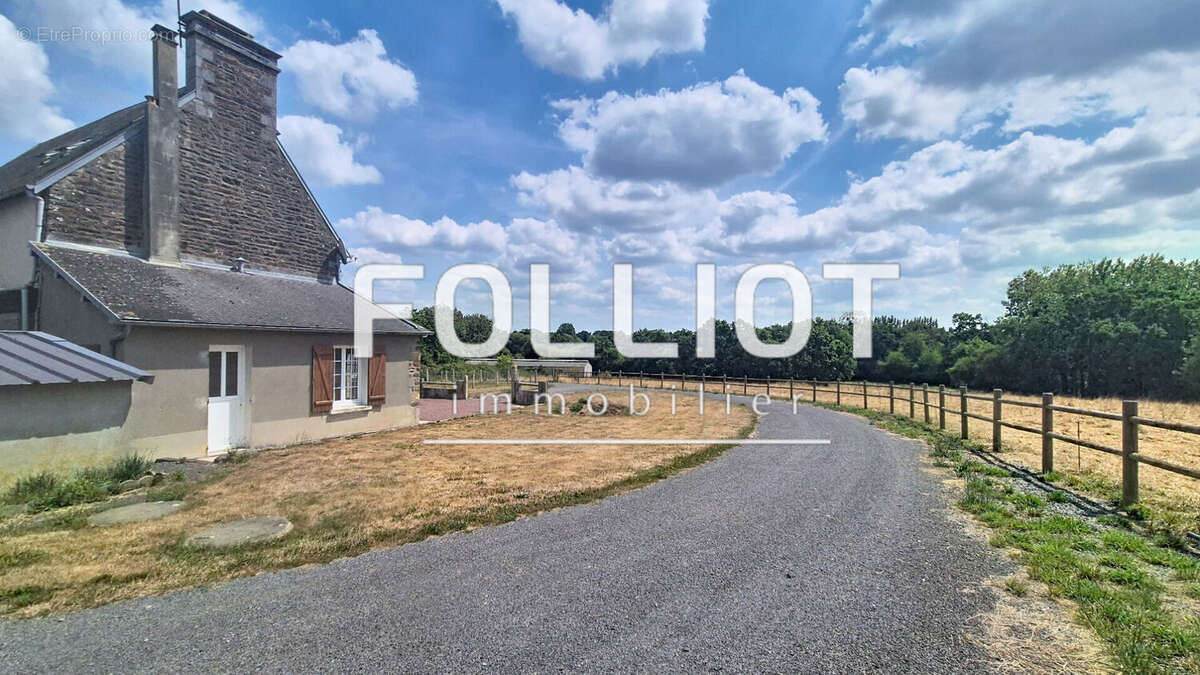 A vendre Maison en pierre au calme à Hudimesnil, proche Bréhal - photo 2