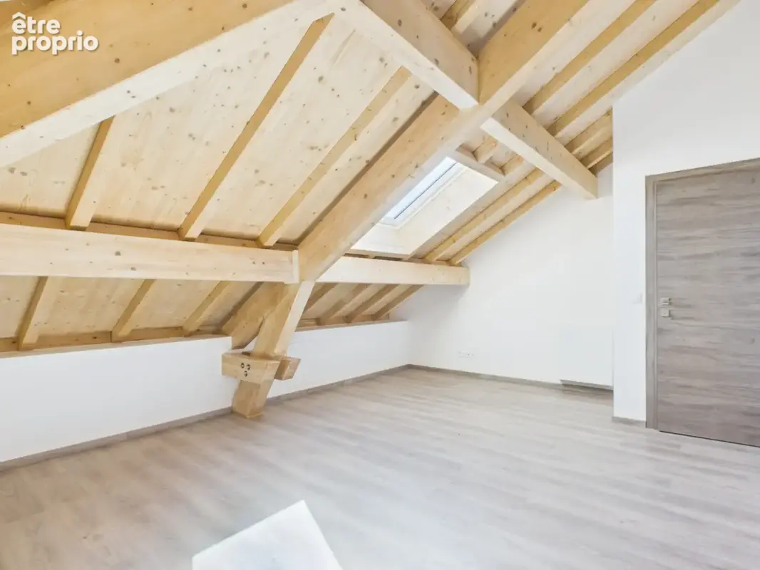 En exclusivité : duplex aux allures de chalet, face aux sommets - photo 2