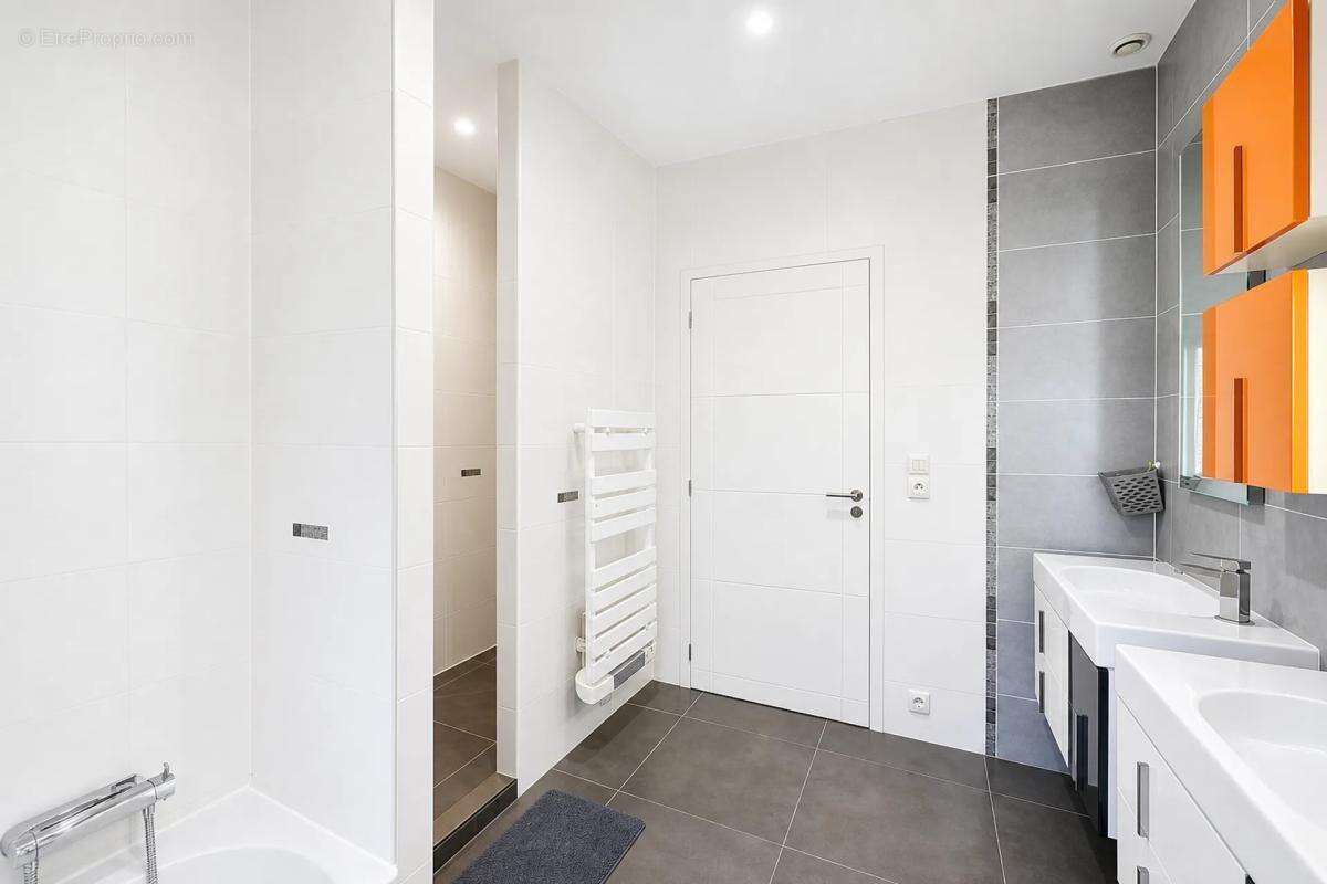Maison de 6 pièces de 232 m² à Castelsarrasin - photo 15