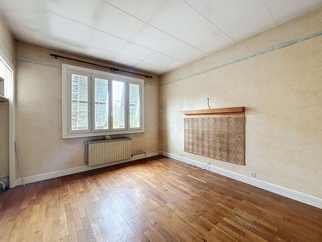 Maison à FRANCHEVILLE