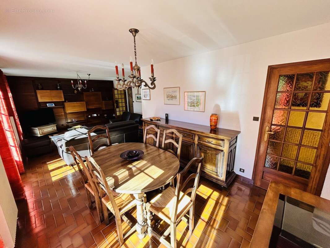 Maison à ECHIROLLES