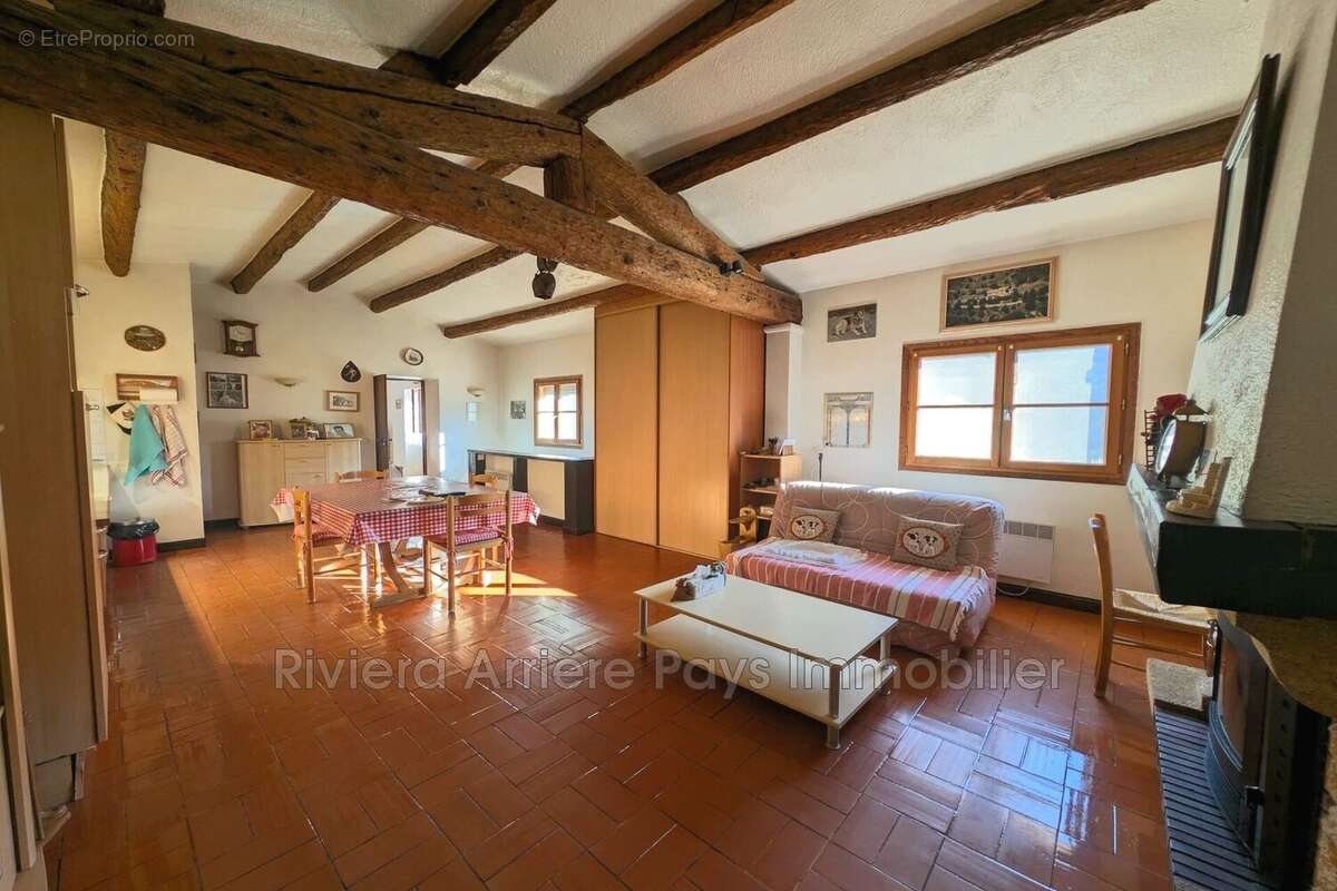 Maison à PUGET-THENIERS