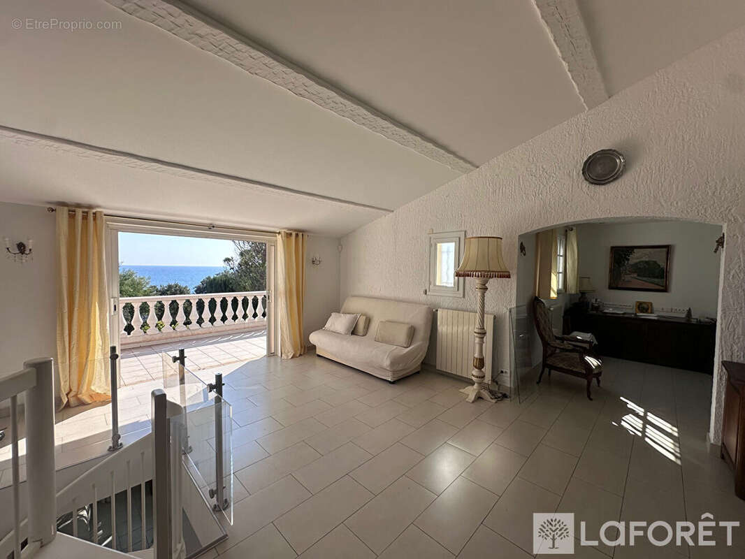 Maison à SAINT-RAPHAEL