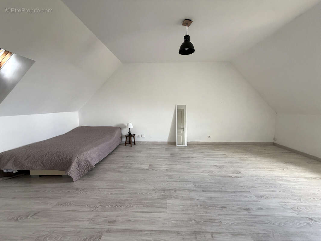 Maison à HOUDAN