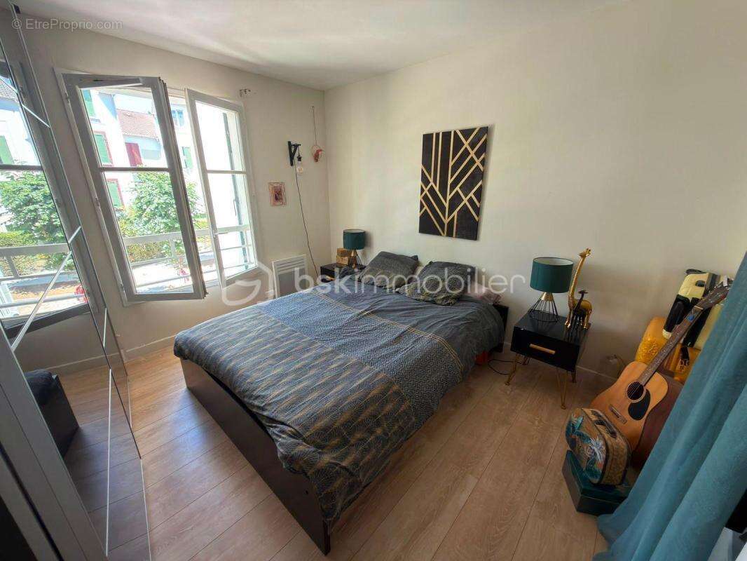 Appartement à BAILLY-ROMAINVILLIERS