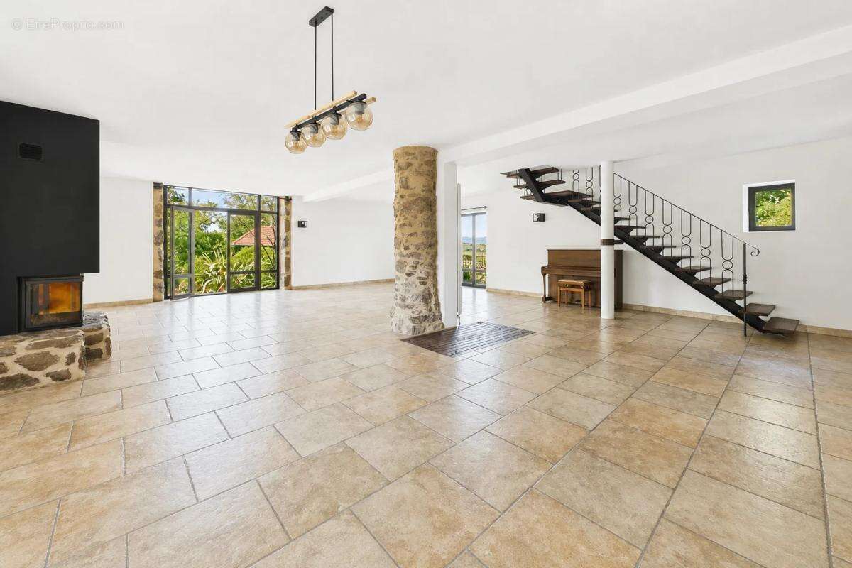 Maison à PLATS