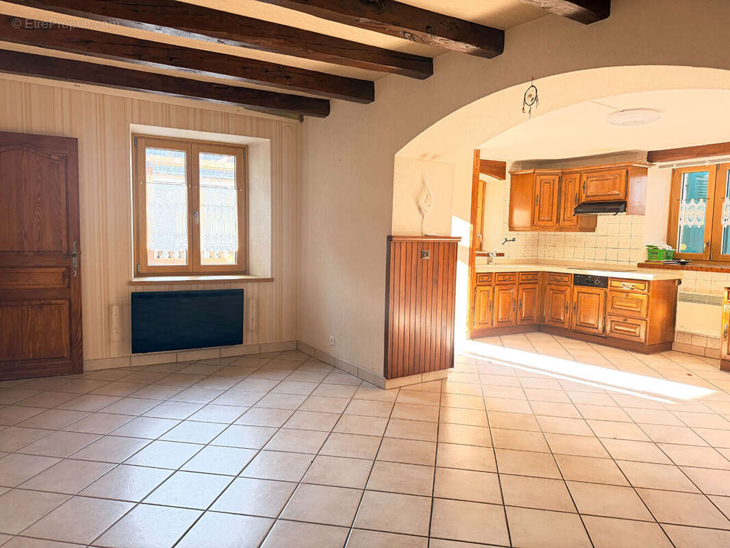 Maison à BELLEGARDE-SUR-VALSERINE