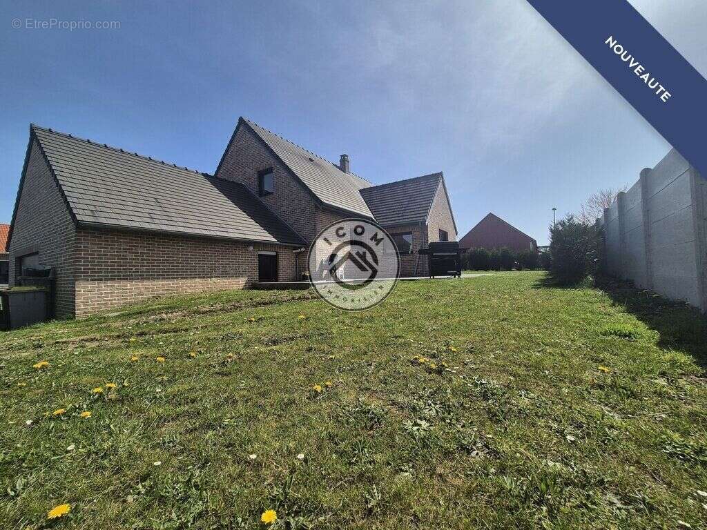 Maison à AULNOYE-AYMERIES