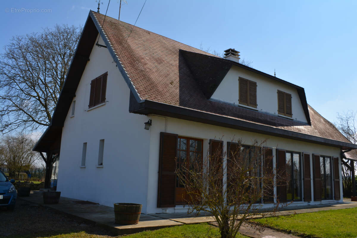 Maison à FLAVY-LE-MARTEL