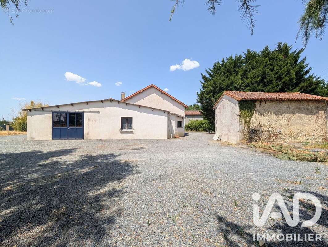 Appartement 200 m² à Sillars  - photo 7