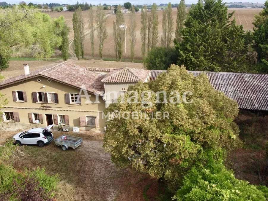 Maison à MONCRABEAU