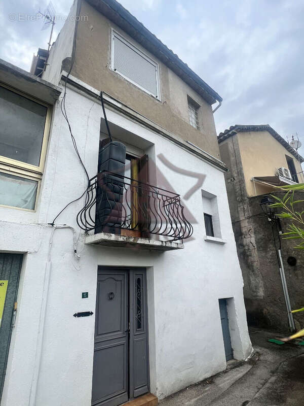 Maison à SAINT-VICTOR-DE-MALCAP